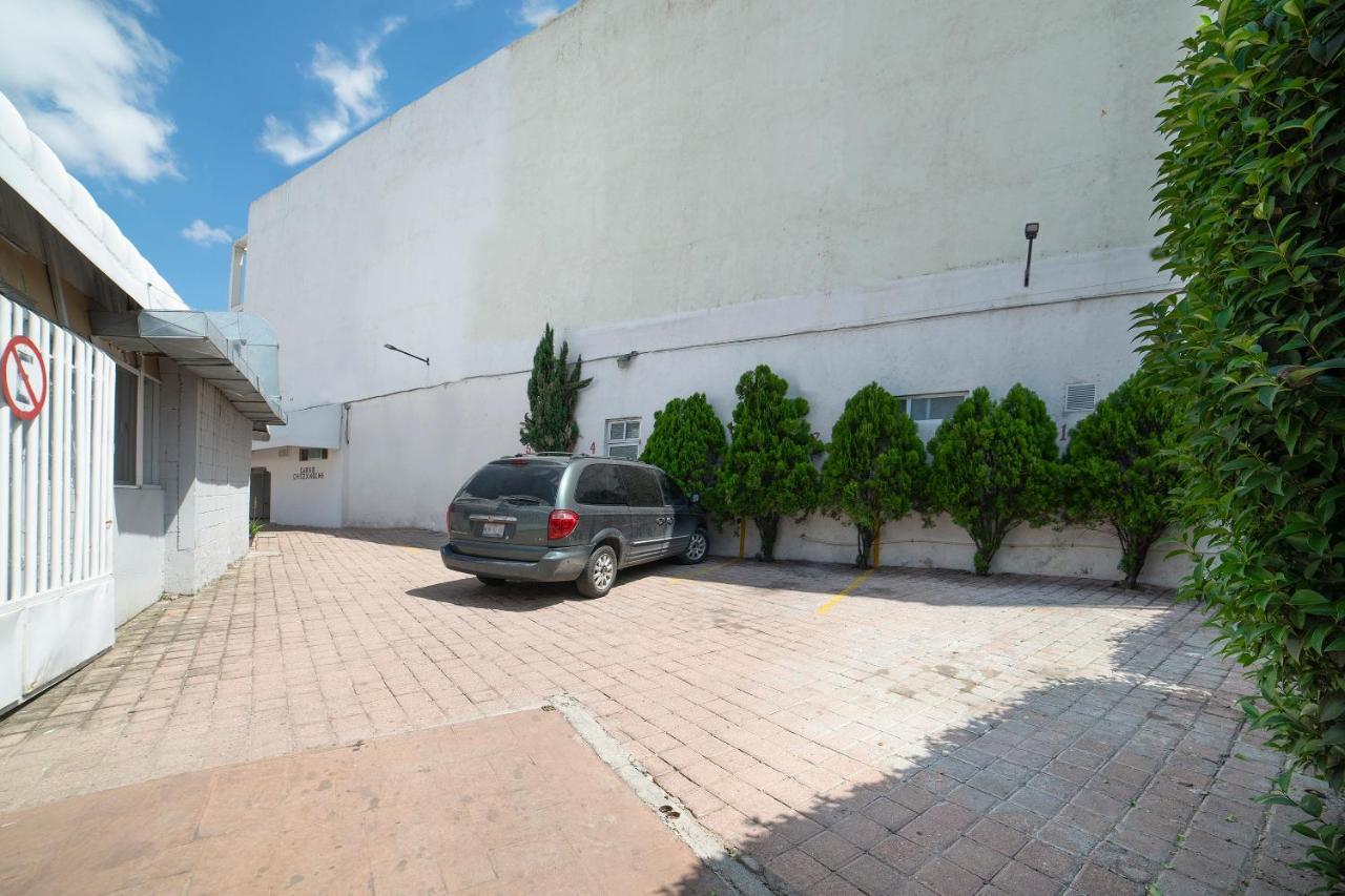 Amueblados San Isidro Hotel León Exterior foto
