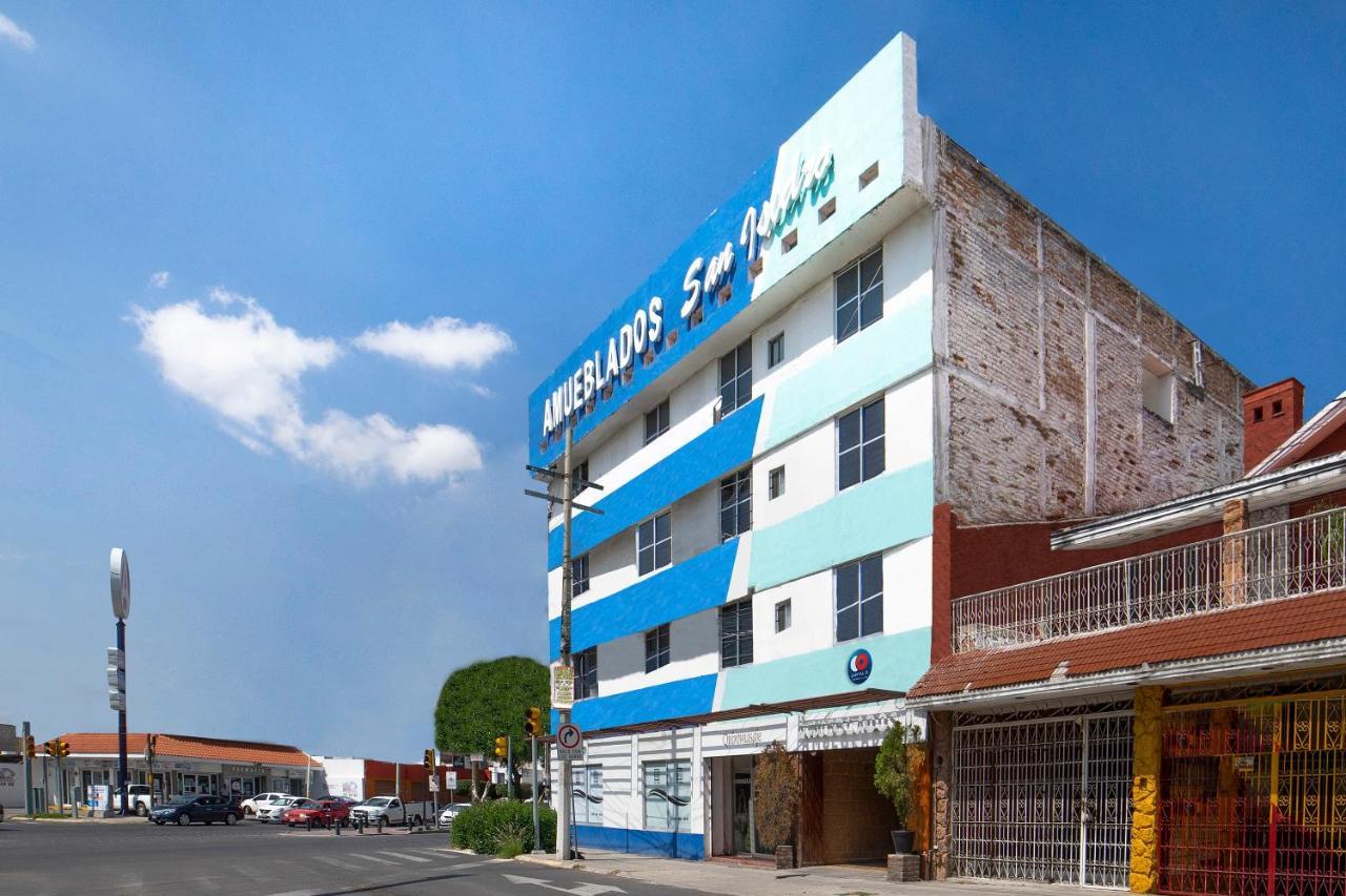Amueblados San Isidro Hotel León Exterior foto